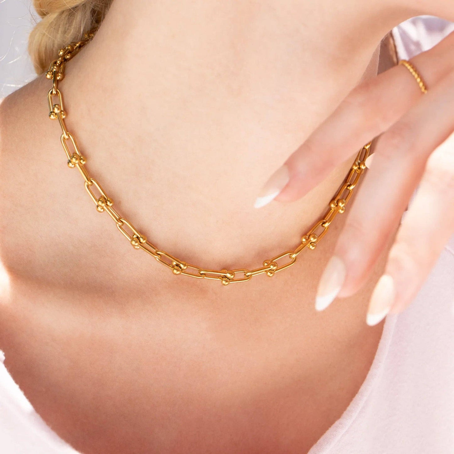 18K Gold PVD Stainless Steel Hardware Chain Necklace: Gold