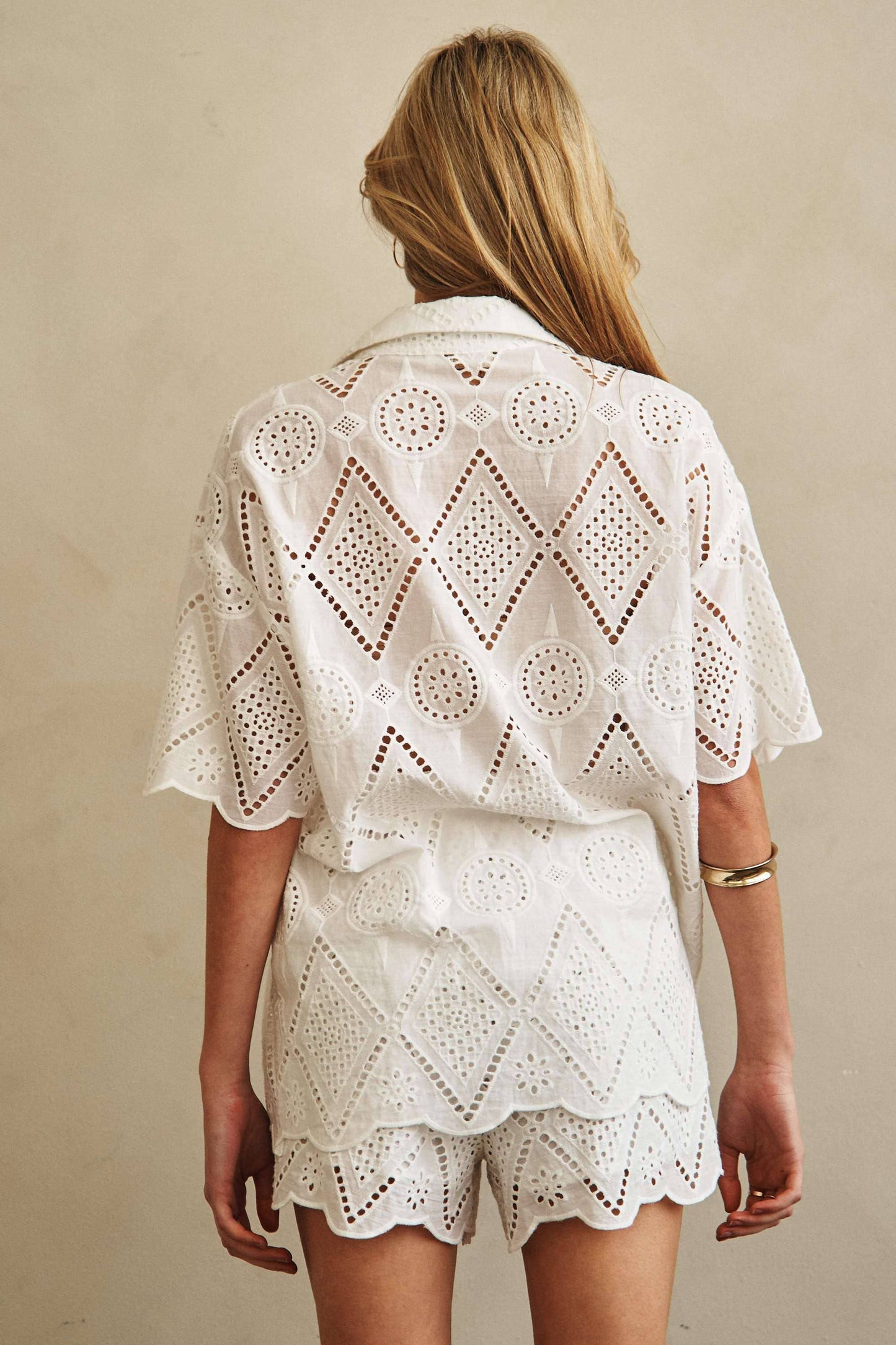 Crisp Eyelet Set