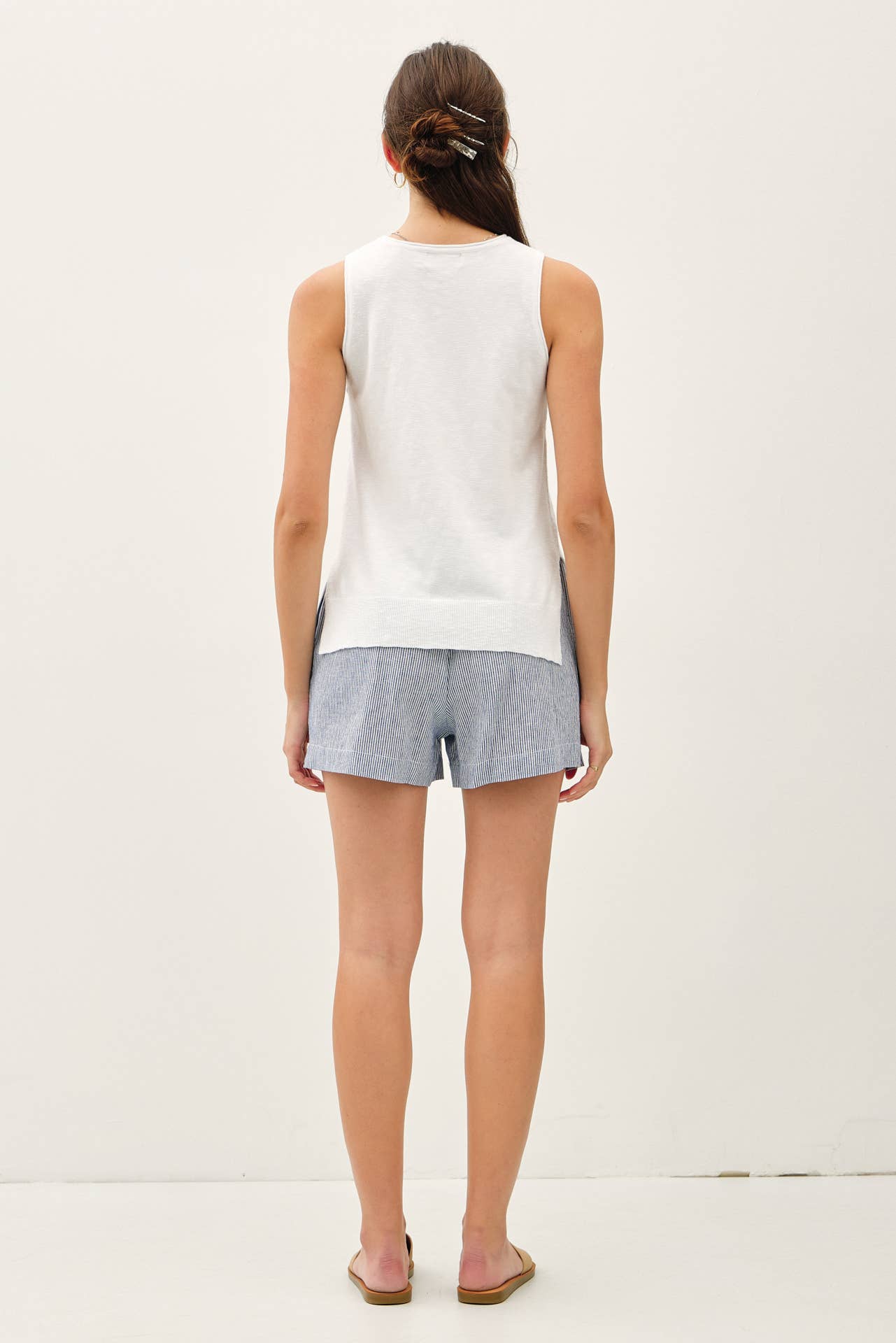 PULLOVER RAW SEAM DETAILED KNIT TANK