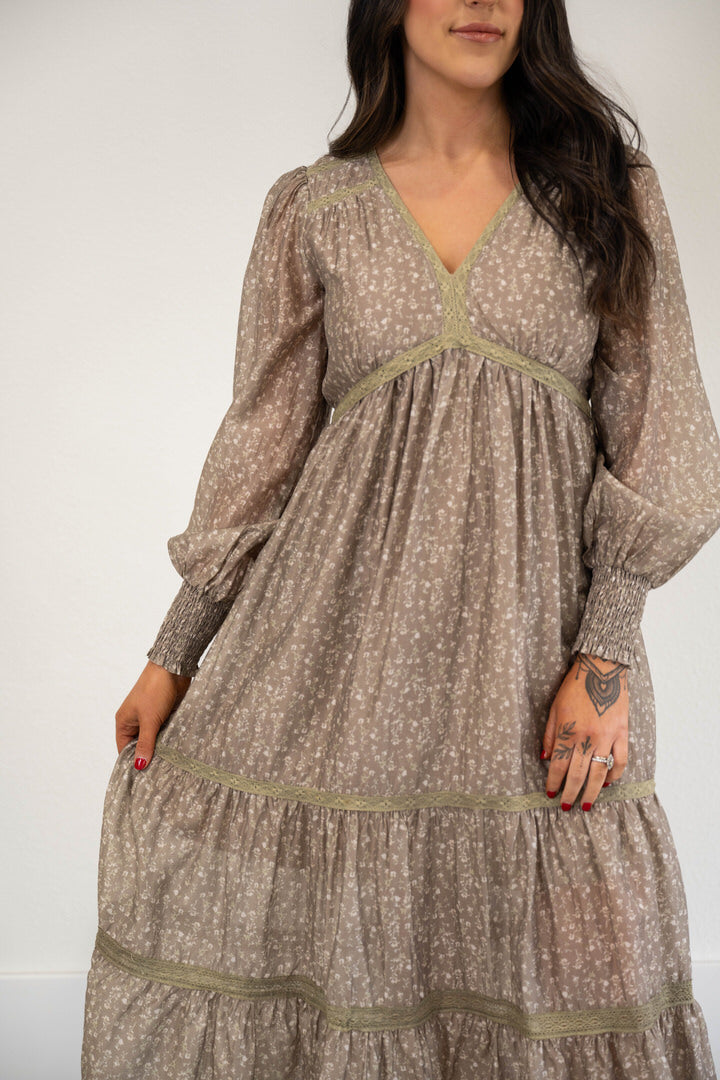 LACE TRIM FLORAL MIDI DRESS