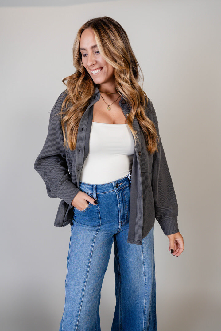 EXPOSED SEAM BUTTON UP