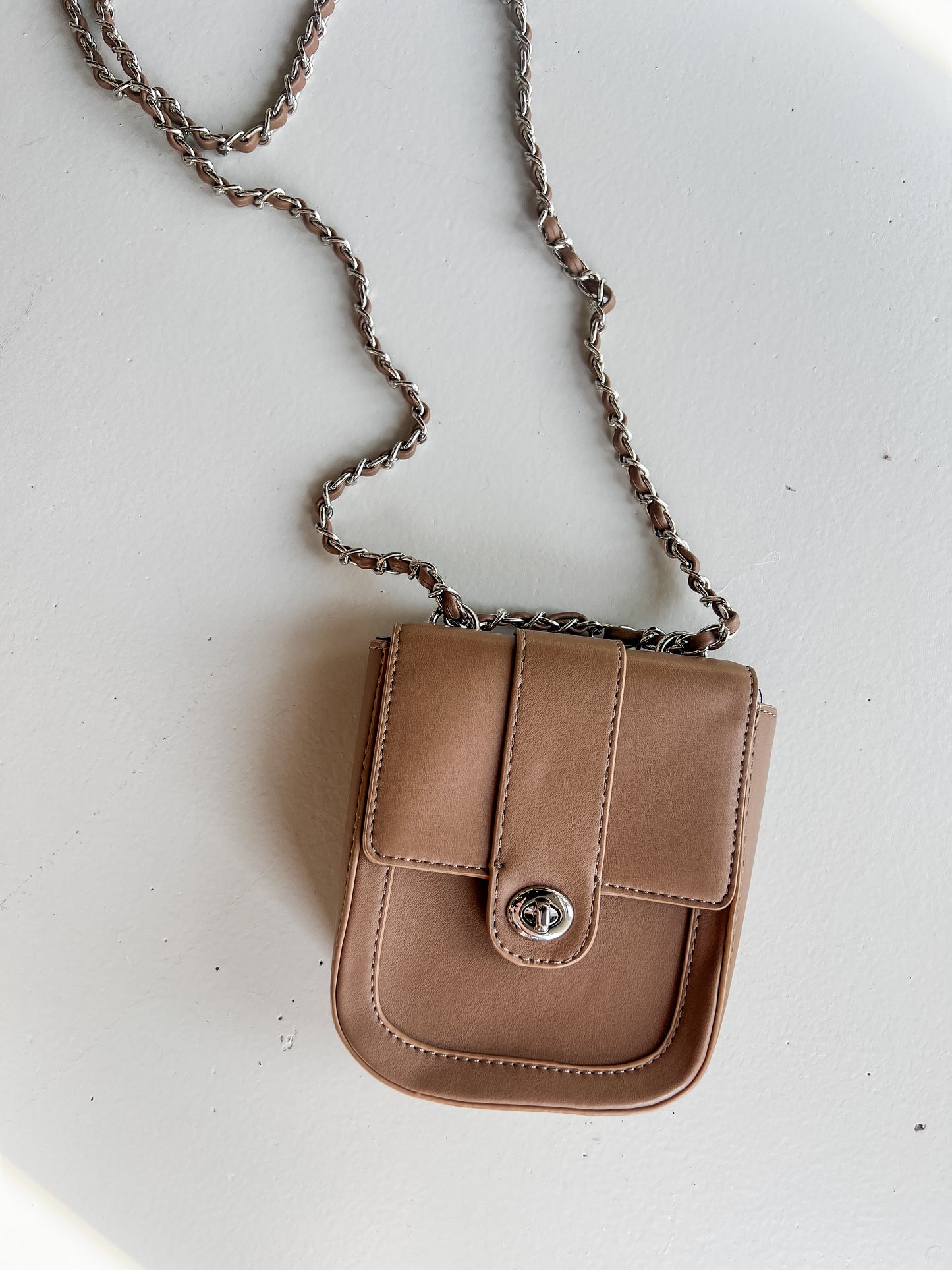 Chain Strap Crossbody