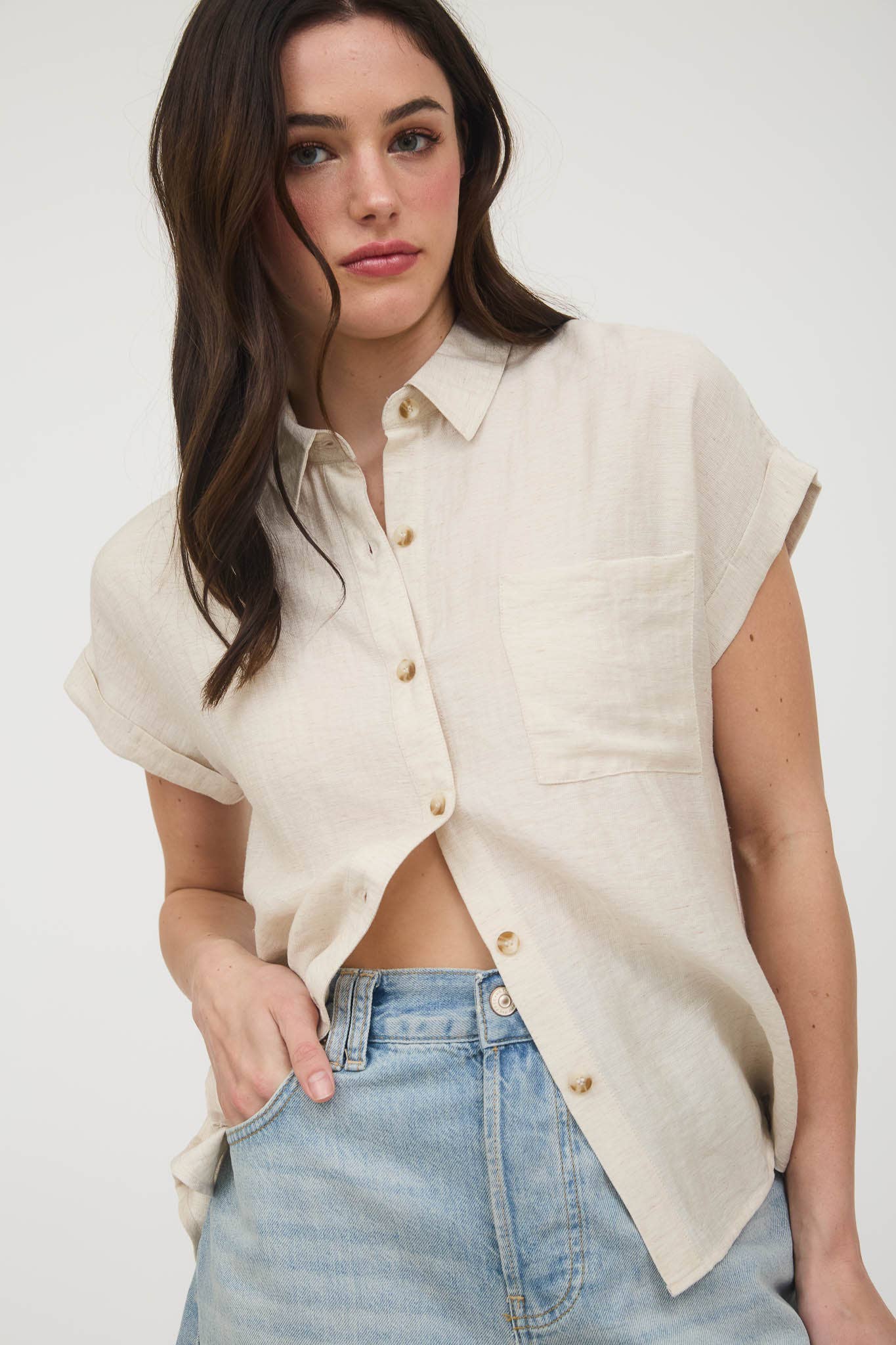 COLLARED PINTUCK TOP