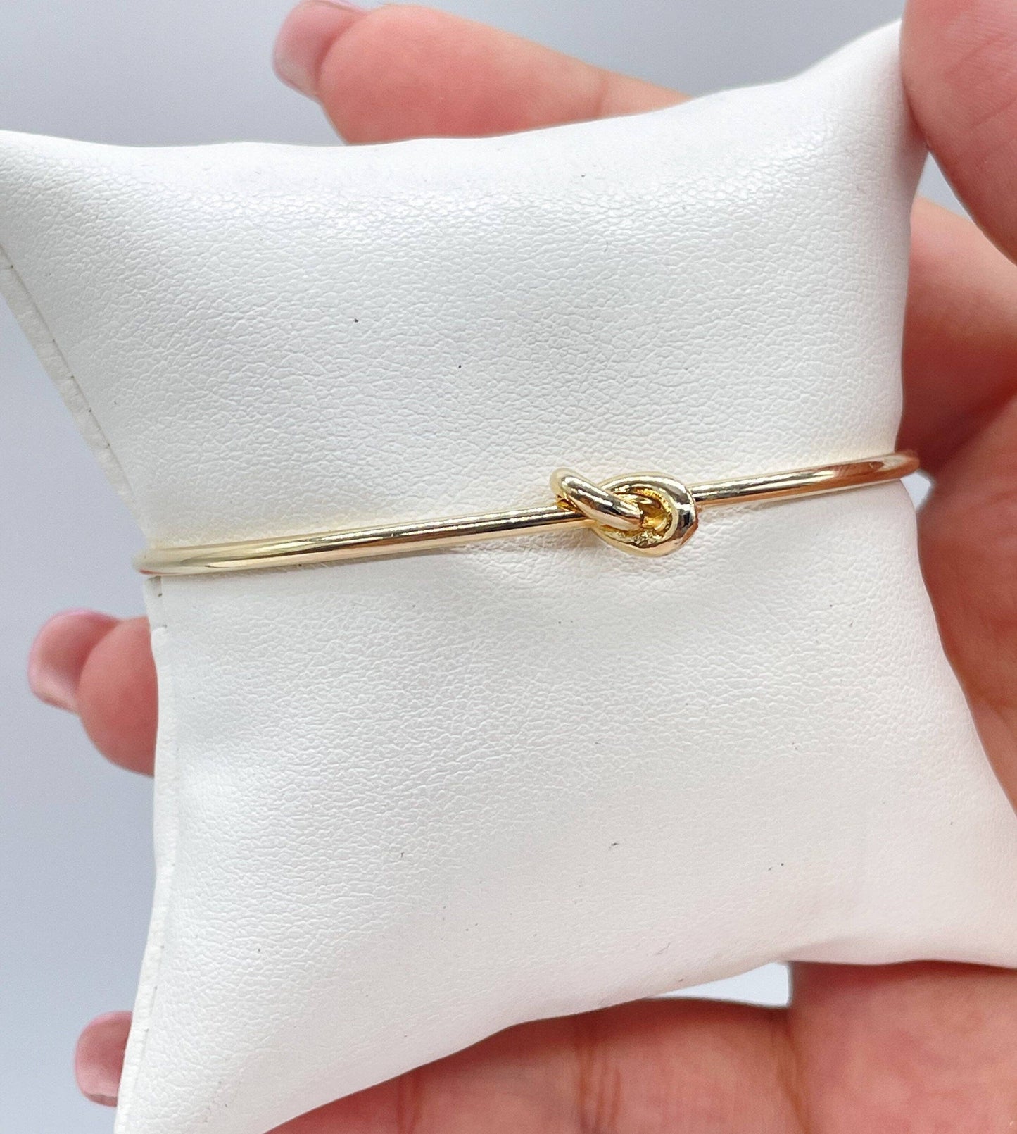 Minimalist Single Knot Bangle