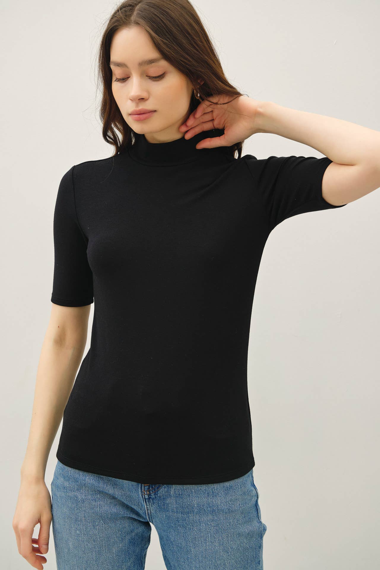 BLACK MOCKNECK KNIT TOP