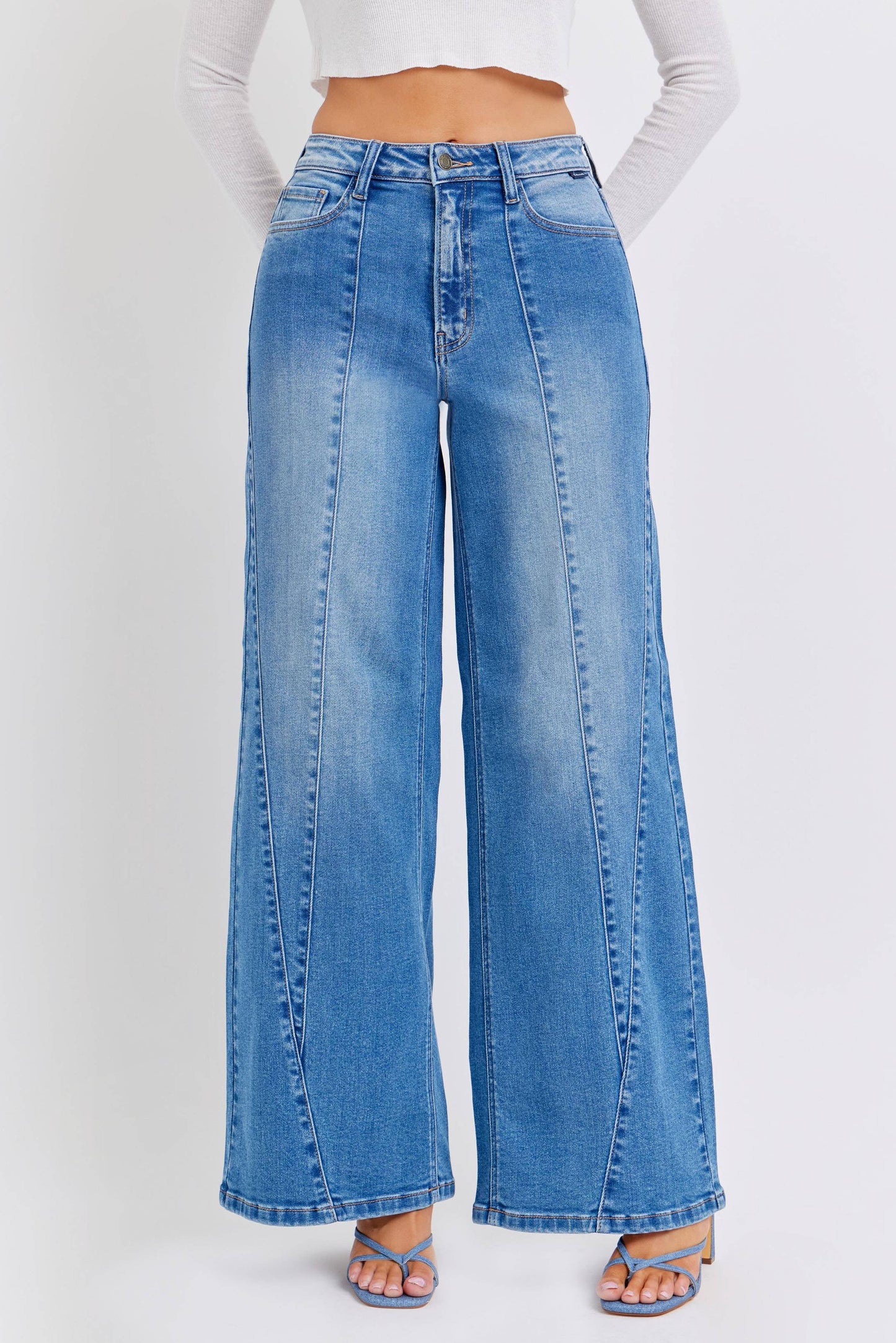 Wide Leg Jean with V Shaped Seam