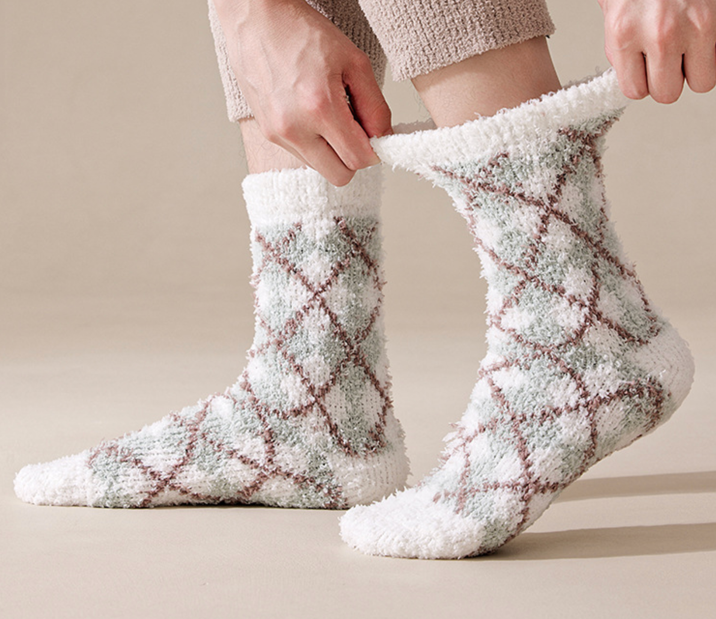 Soft Argyle Pattern Socks