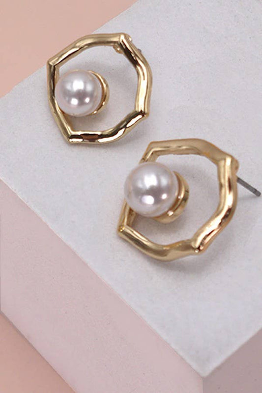 IRRGULAR SQUARE PEARL STUD EARRINGS