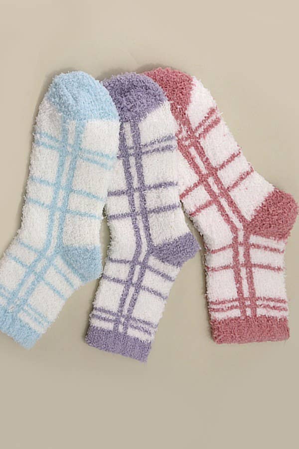 LAVENDER FLEECE PLUSH PLAID FUZZY SOCKS