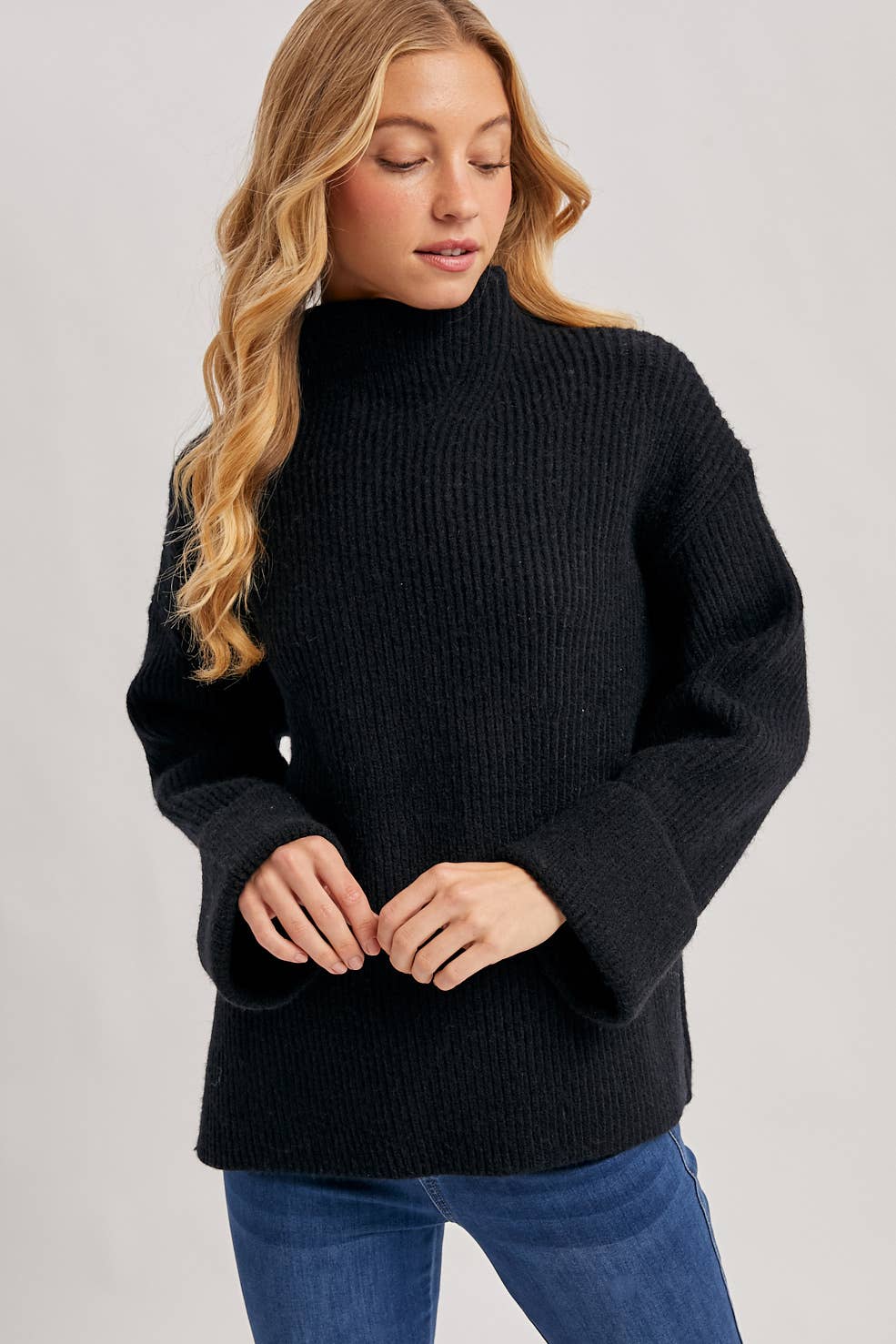 FUNNEL NECK OVERSIZED SWEATER