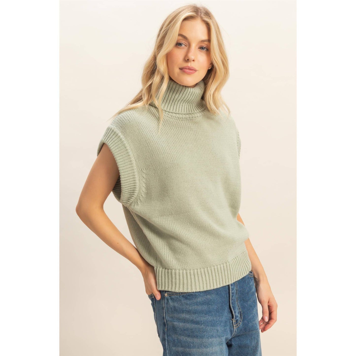 Sleeveless Turtleneck Sweater Top
